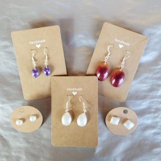 Pendientes de resina nuevos
