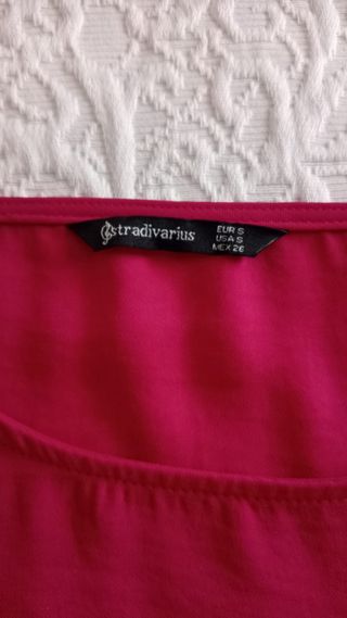 Camisa con volantes Stradivarius talla S