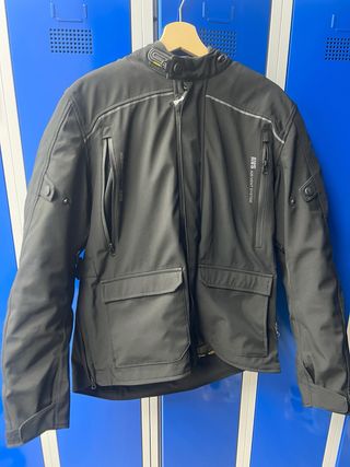 Chaqueta moto con protecciones 