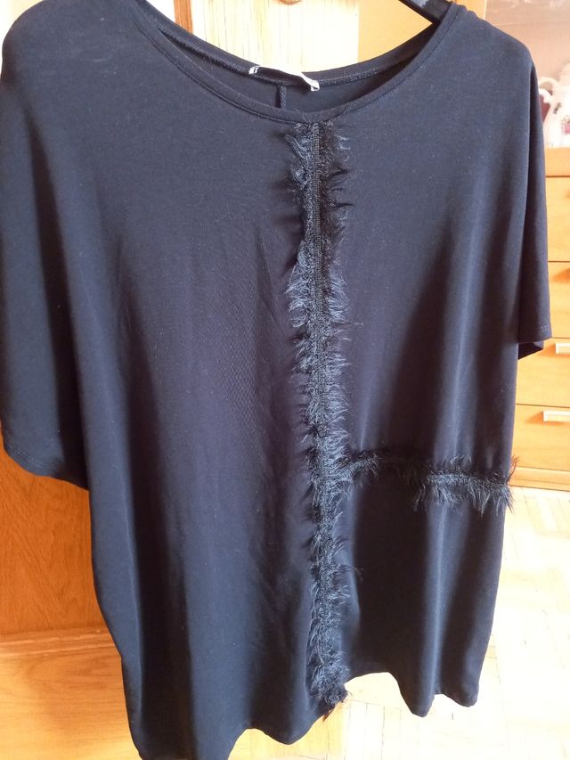 Camiseta negra mujer Zara