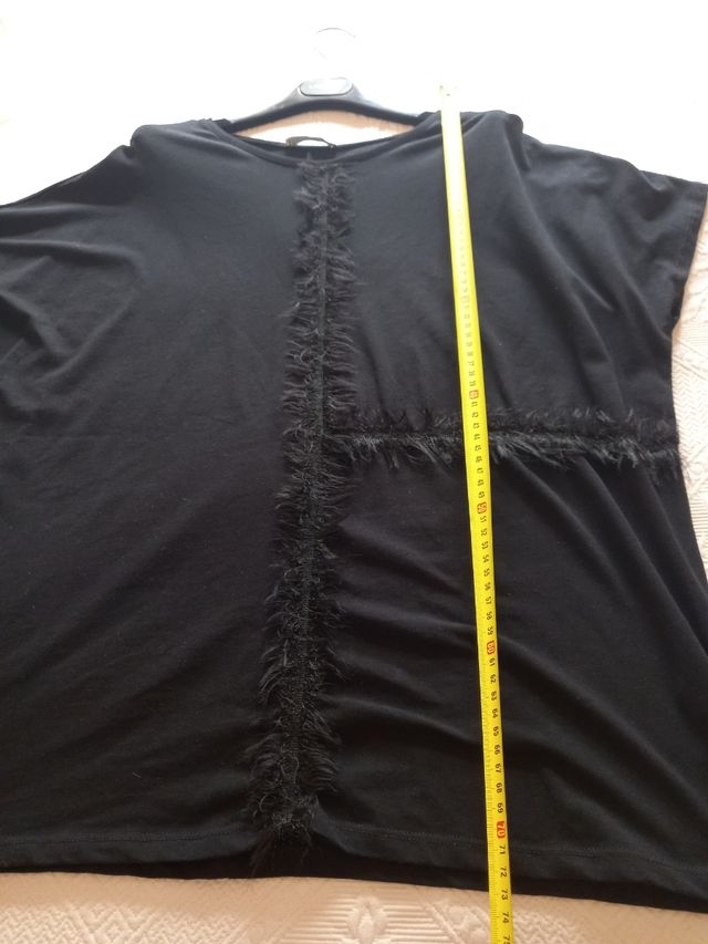 Camiseta negra mujer Zara