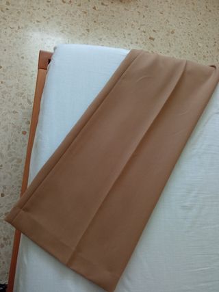 Pantalón de Zara.