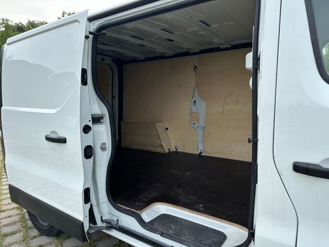 RENAULT TRAFIC L2H1 2.0 DCI EURO 6 - ¡SOLO 49.600 