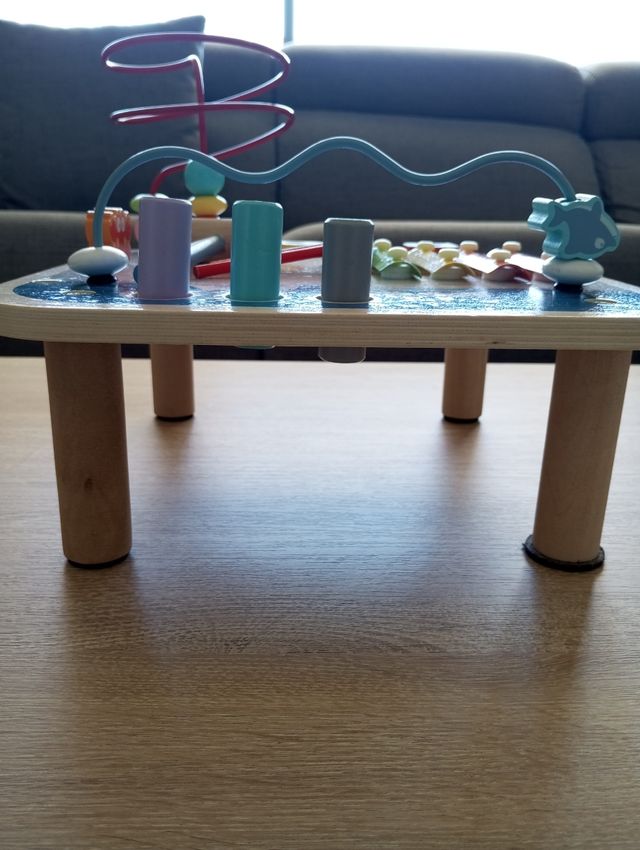 Mesa de actividades bebé