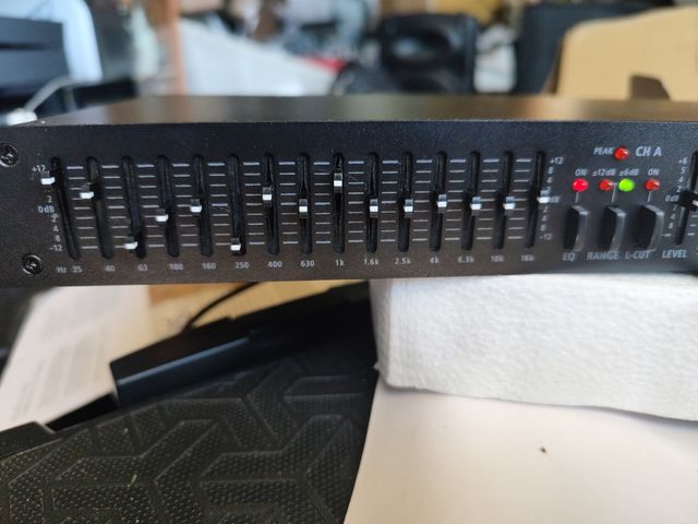 ECUALIZADOR GRAFICO IMG STAGE LINE MEQ-115/SW