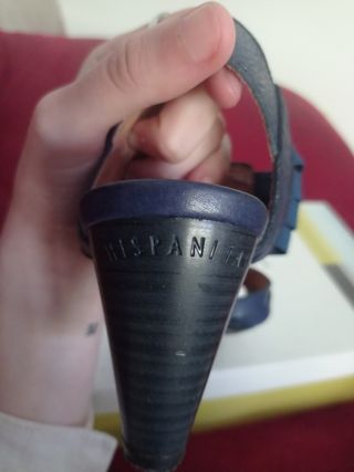 Sandalias de tiras y tacón alto