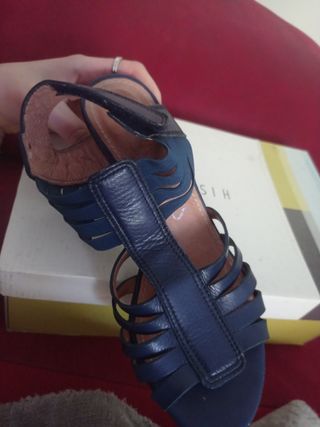 Sandalias de tiras y tacón alto