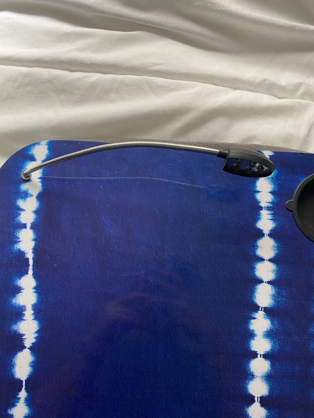 Mesa escritorio de cama