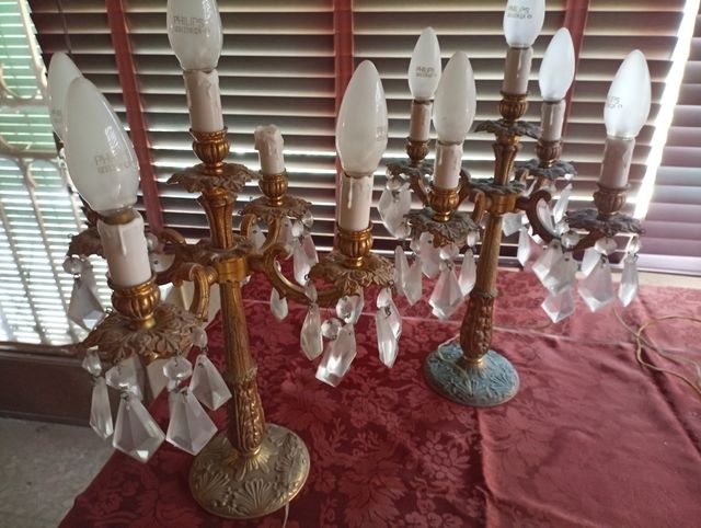 Candelabros vintage de bronce y cristal