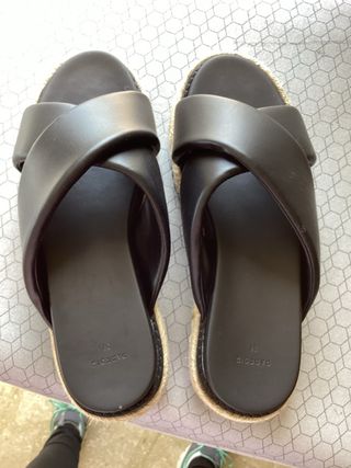 Sandalia plataforma negra