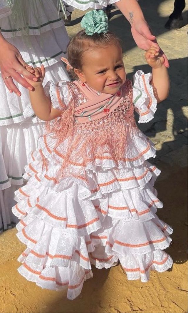 Traje de flamenca + mantoncillo