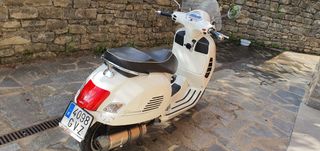 Vespa GTS ie 300