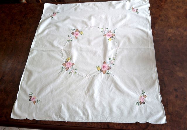 Tovaglia ricamata vintage
