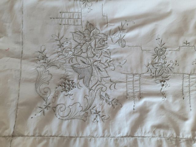 Mantelería bordada a mano