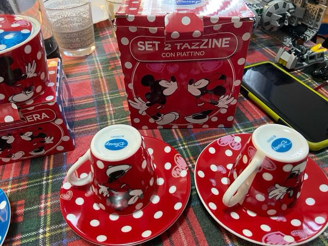 Set 4 tazzine e 1 zuccheriera walt Disney