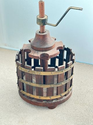 PRENSA VINO BOTELLERO