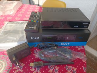 ENGELSAT RS8100Y. Receptor Satélite DVB-S2 HD