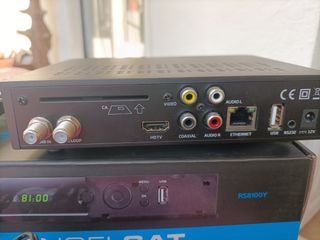 ENGELSAT RS8100Y. Receptor Satélite DVB-S2 HD