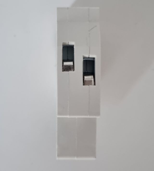 INTERRUTTORE MAGNETOTERMICO 16A 230V 1 Din