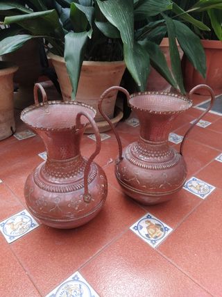 antigua pareja de jarras de cobre