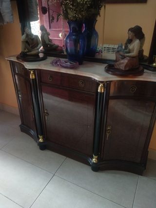 Recibidor con espejo y marmol