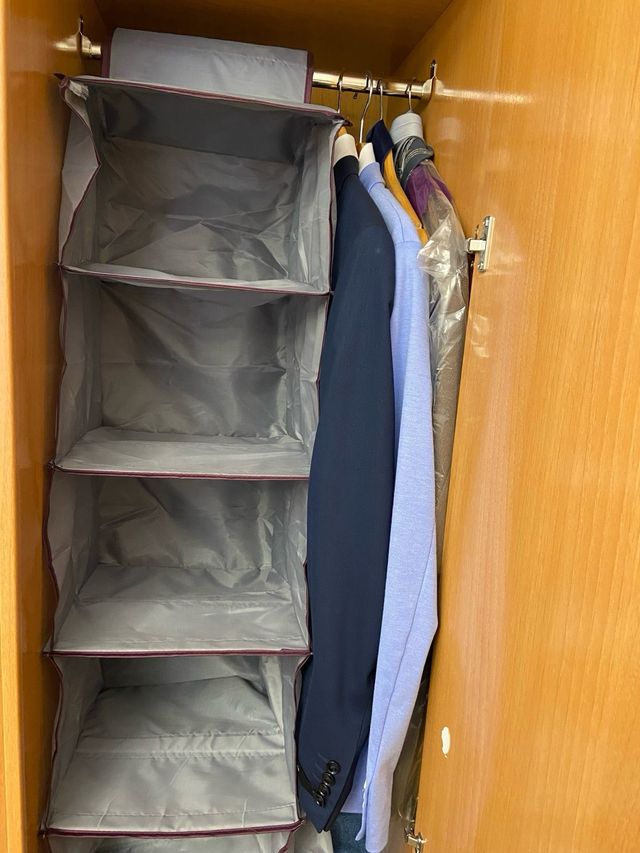 Estanteria colgante.