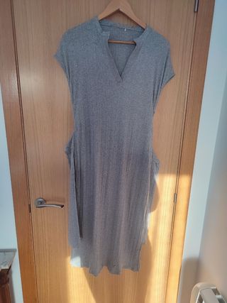 Vestido gris primaveral 