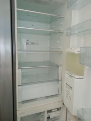 Nevera LG de 2 metros tiene Pocito de