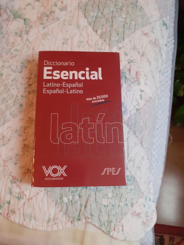 Diccionario esencial latin español Vox