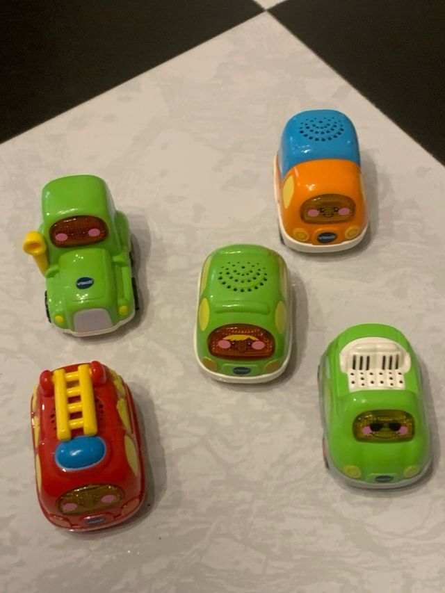 Lote Coches y circuito Tuc Tuc