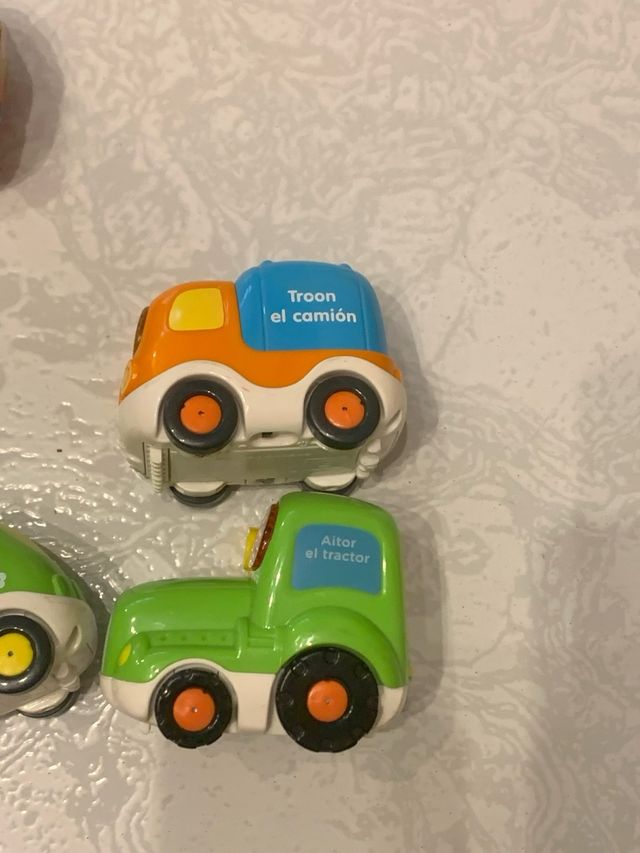 Lote Coches y circuito Tuc Tuc