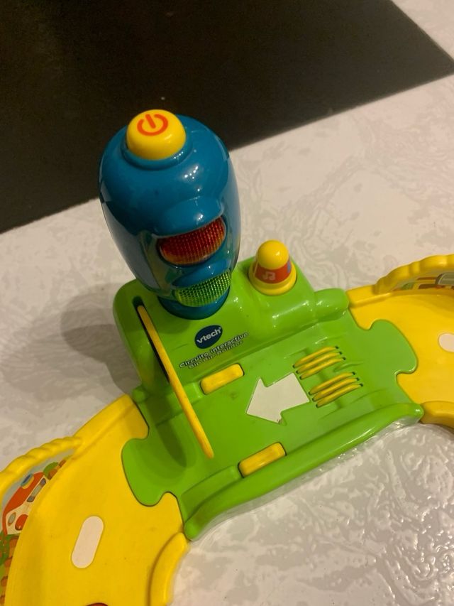 Lote Coches y circuito Tuc Tuc