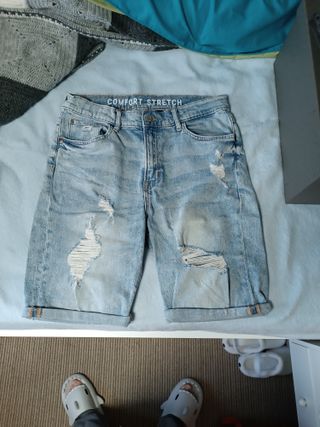 Pantalones vaqueros cortos.