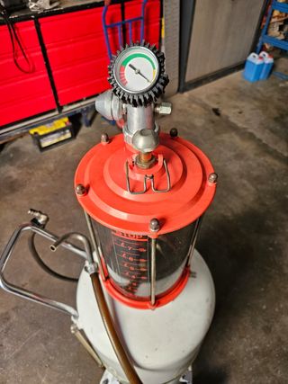 Extractor aceite motor