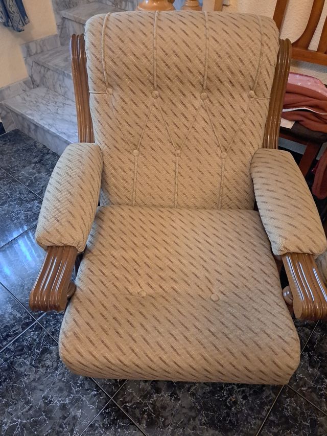 Conjunto de sofas y mesa antigua