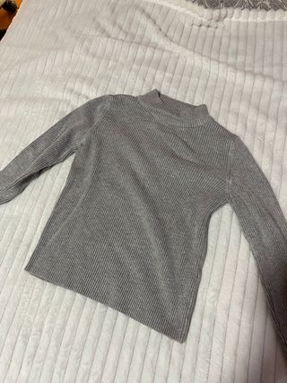 camiseta gris