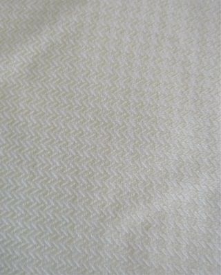 Tessuto bianco e giallo