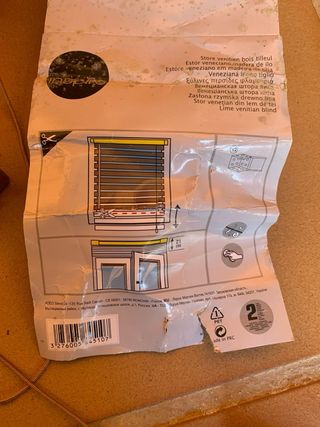 Store veneciano de madera 120x150