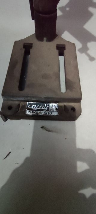 Pie de taladro antiguo