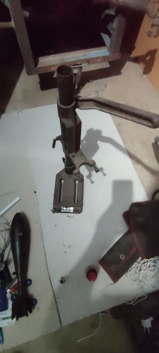 Pie de taladro antiguo