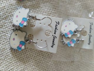 Lotto orecchini Hello Kitty