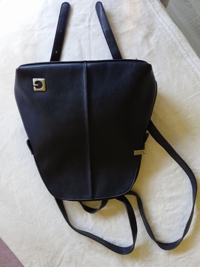 Mochila Guess 🖤