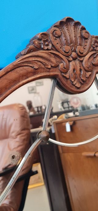 Espejo biselado de madera de castaño