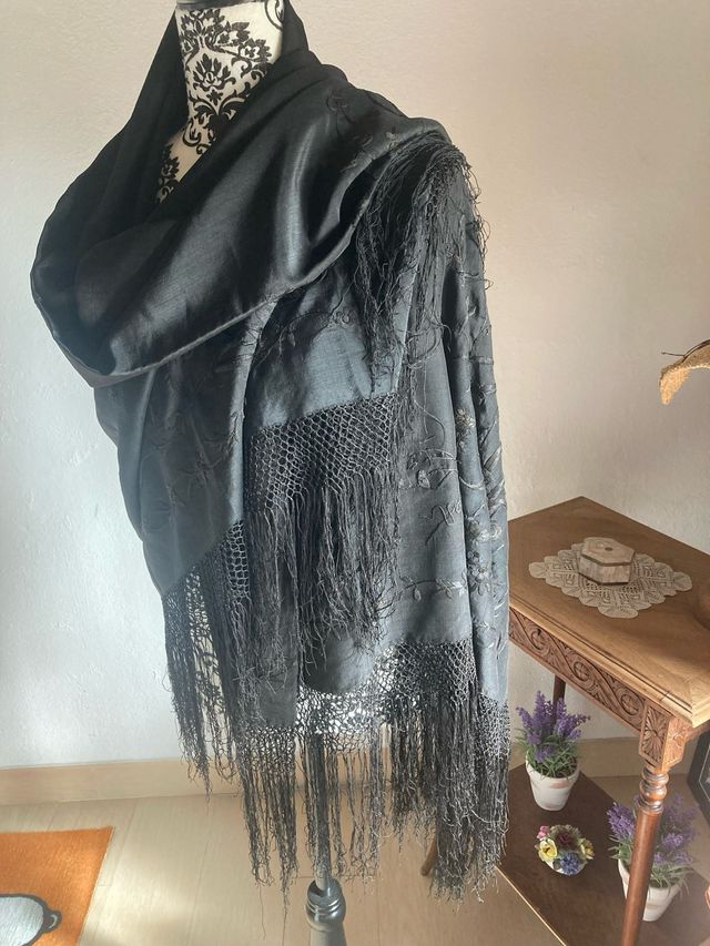 Mantón de Manila antiguo de seda