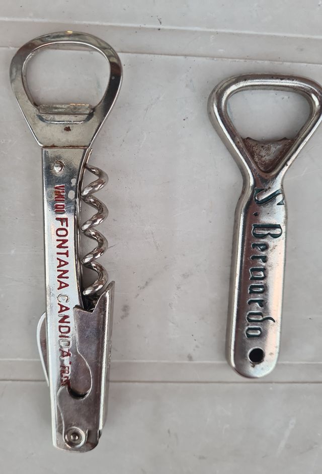 Set di 5 apribottiglie vintage pubblicitari