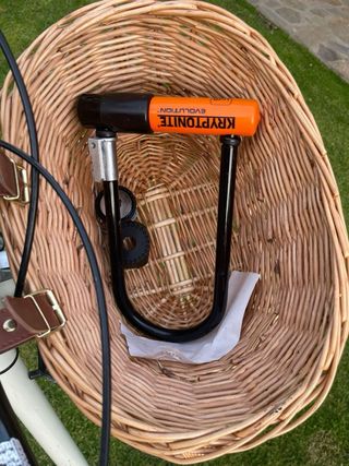 Preciosa Bici de paseo eléctrica