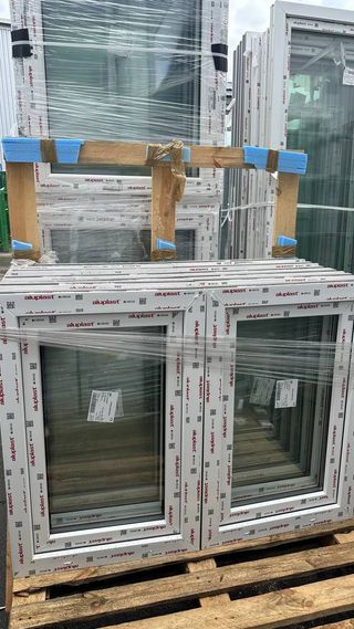 Ventana PVC Oscilante 400x400 Vidrio Mate Blanco