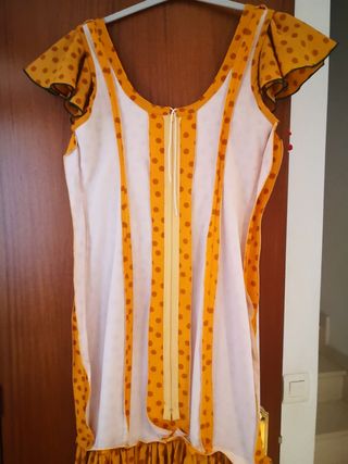 Traje de flamenca. Albero con lunares. Fresquito. 