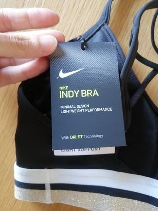 Top sportivo donna Nike - Nuovo!