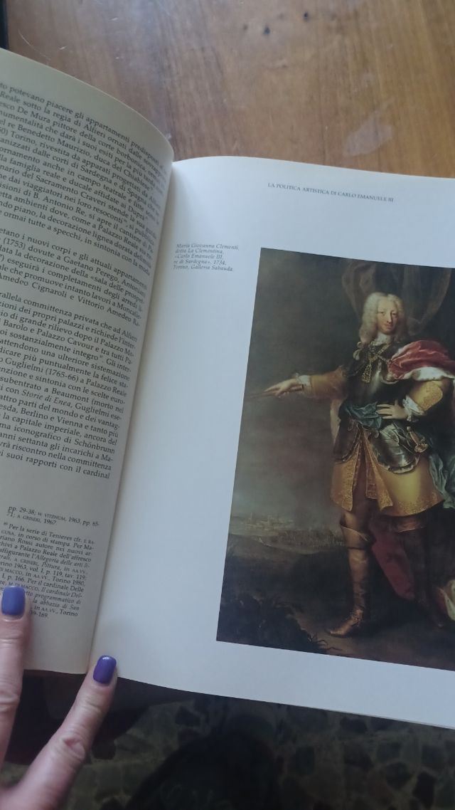 Libro copertina rigida